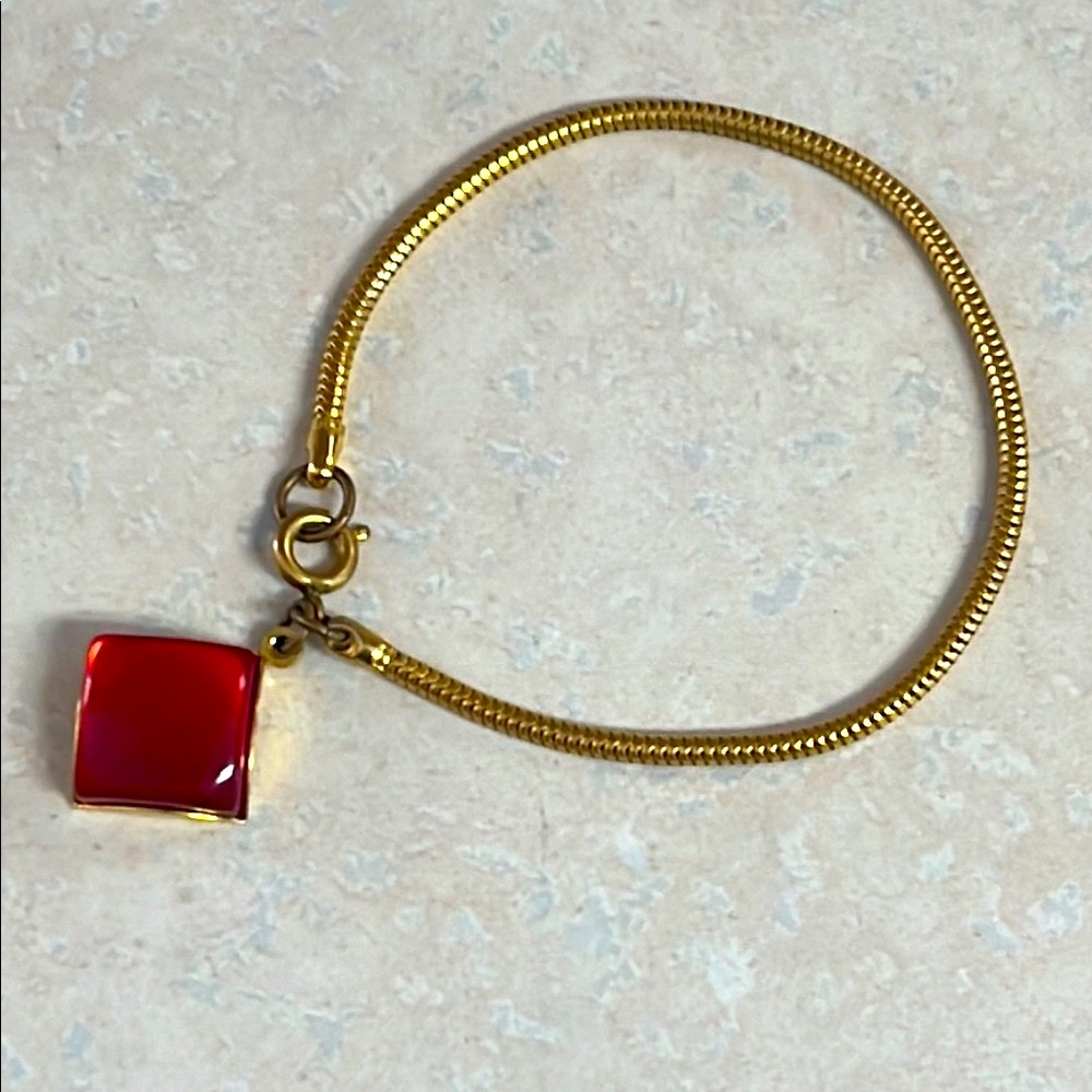 Vintage Gold Toned Bracelet with Red Charm Diamond shaped Ruby Color Charm